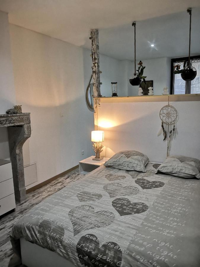 Studio Zen Et Cosy, Neuf En Pleine Ville Saint-Claude Eksteriør bilde